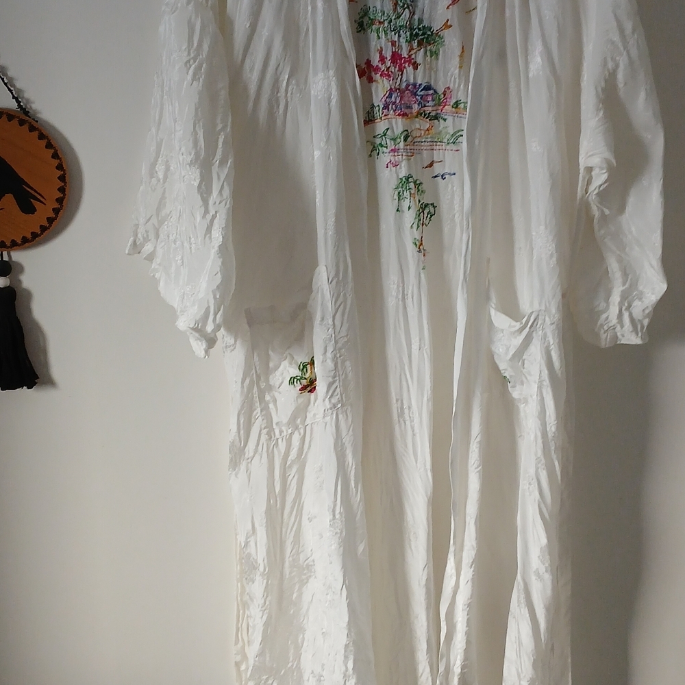 Vintage Rayon Golden Bee Embroidered Robe - Picture 14 of 14